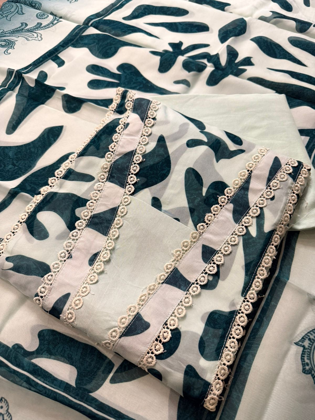 TWILL DIGITAL COLLECTION