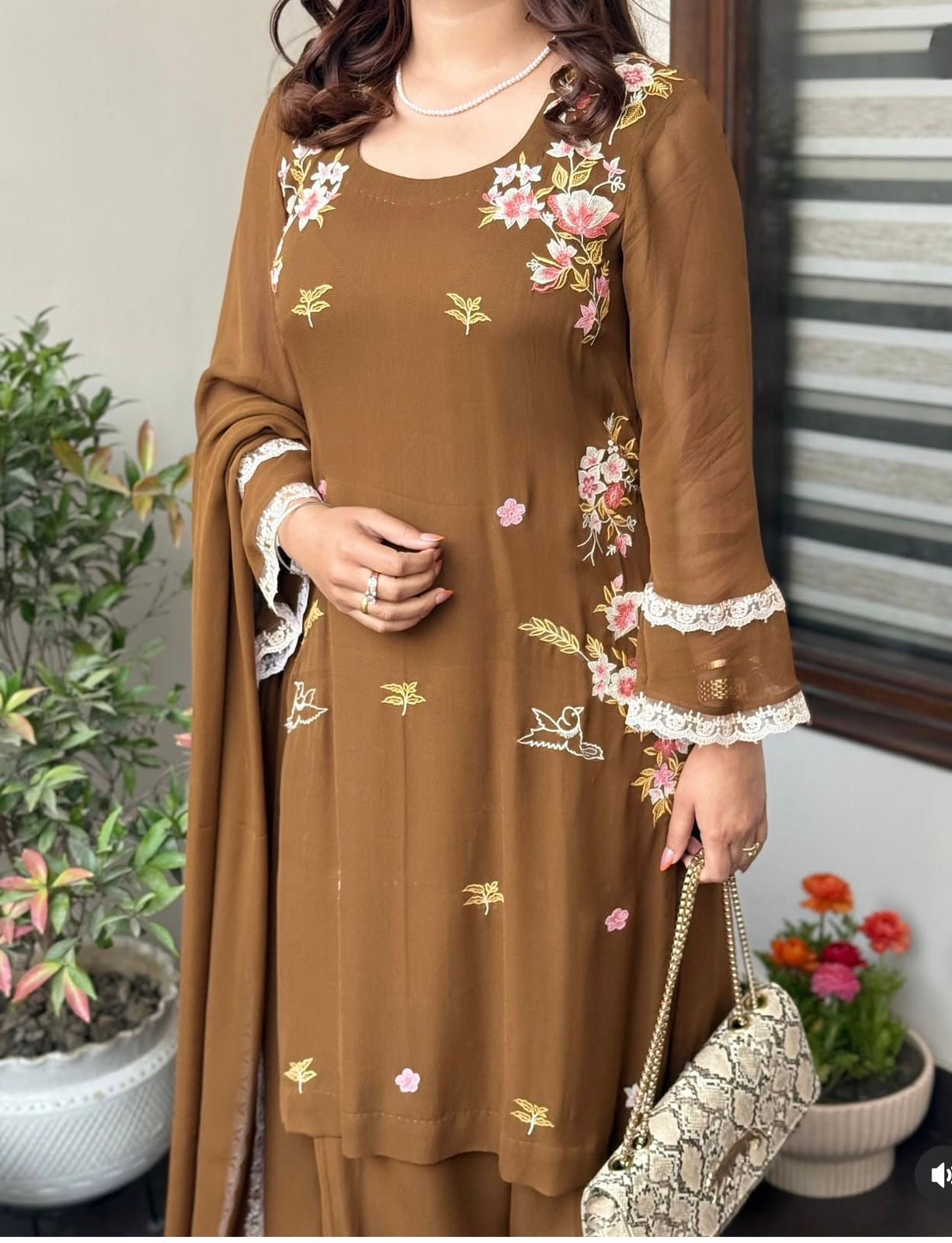 Special front vack embroidery heavy suit