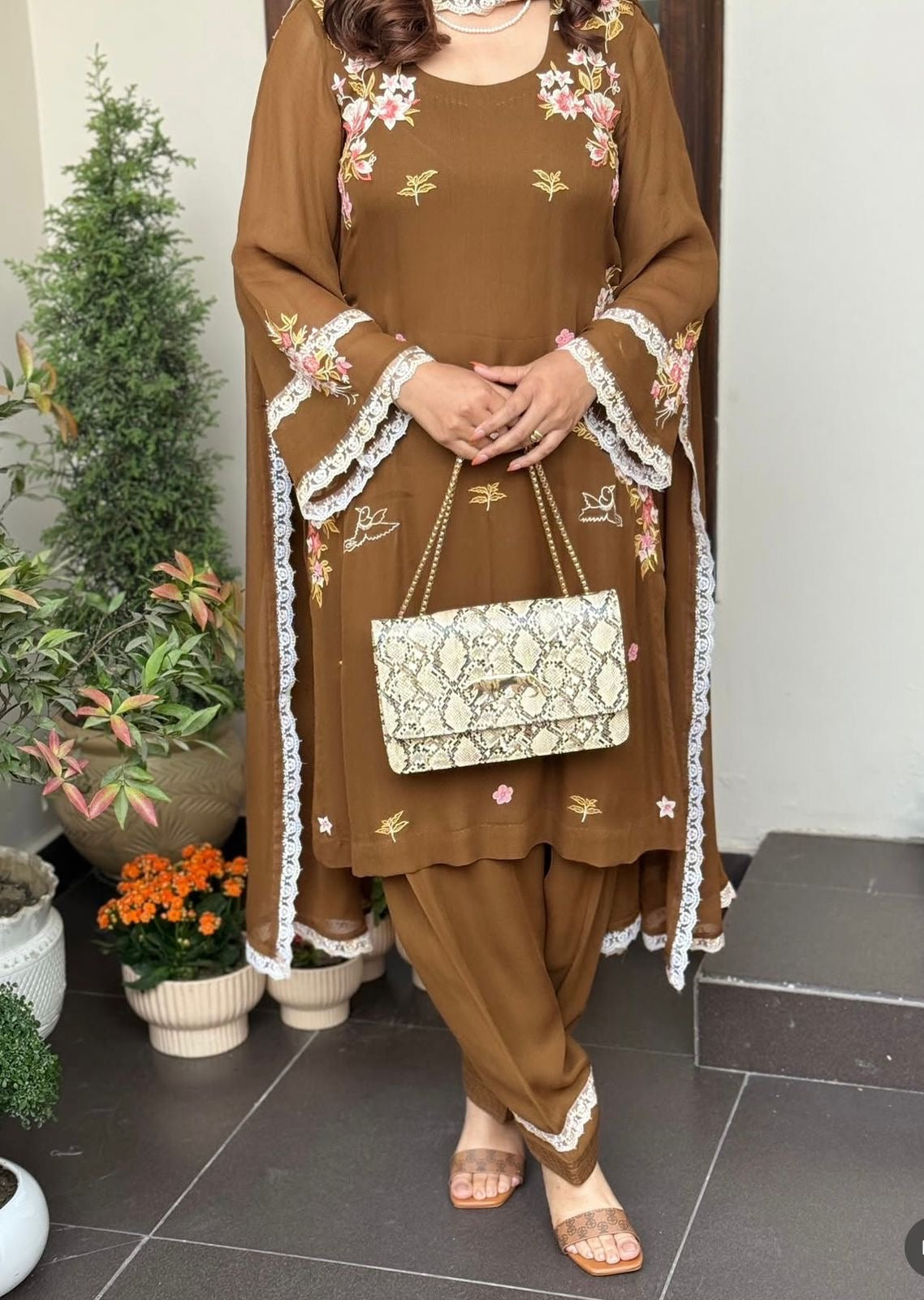 Special front vack embroidery heavy suit