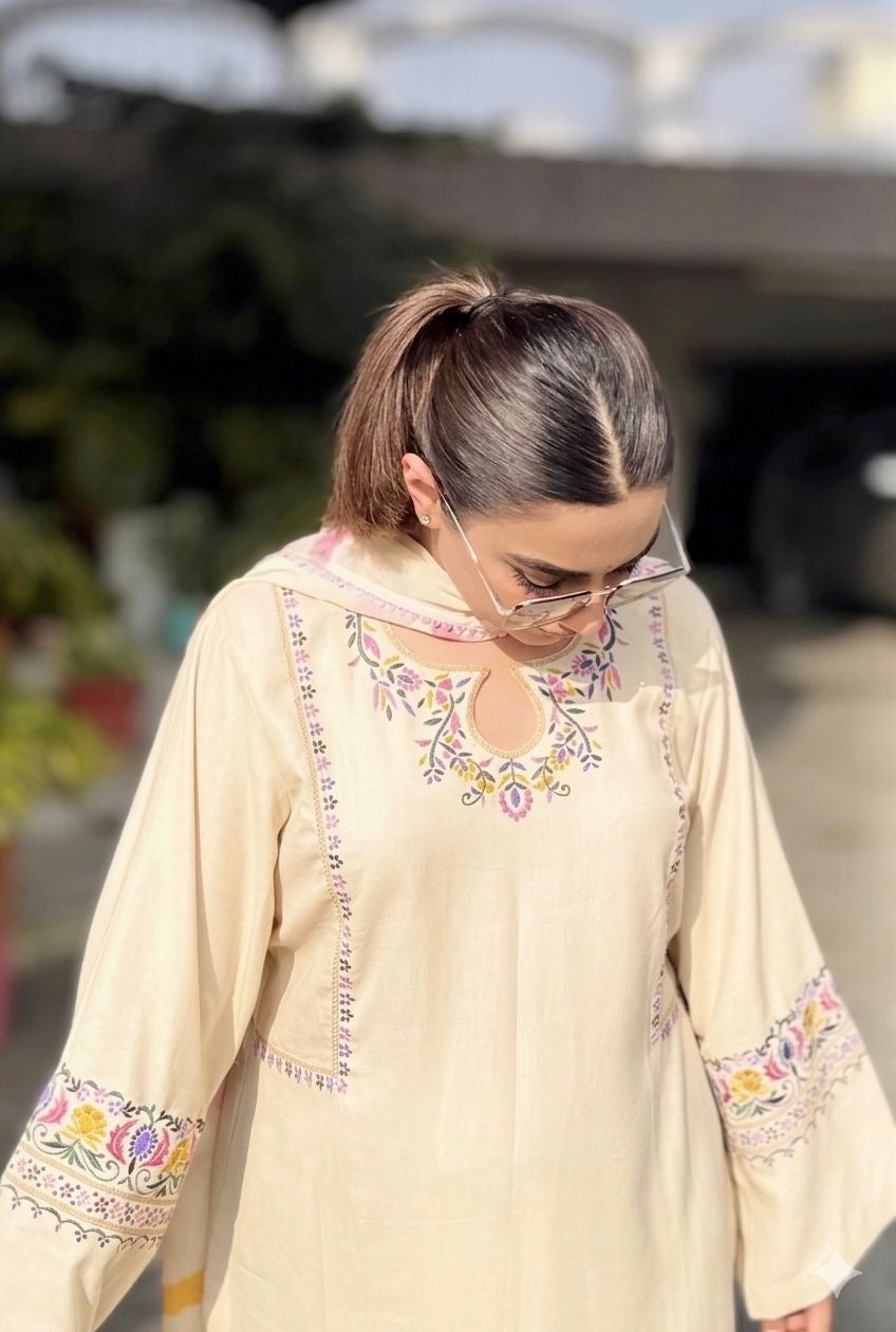 BOUTIQUE SPECIAL CREAM SUIT