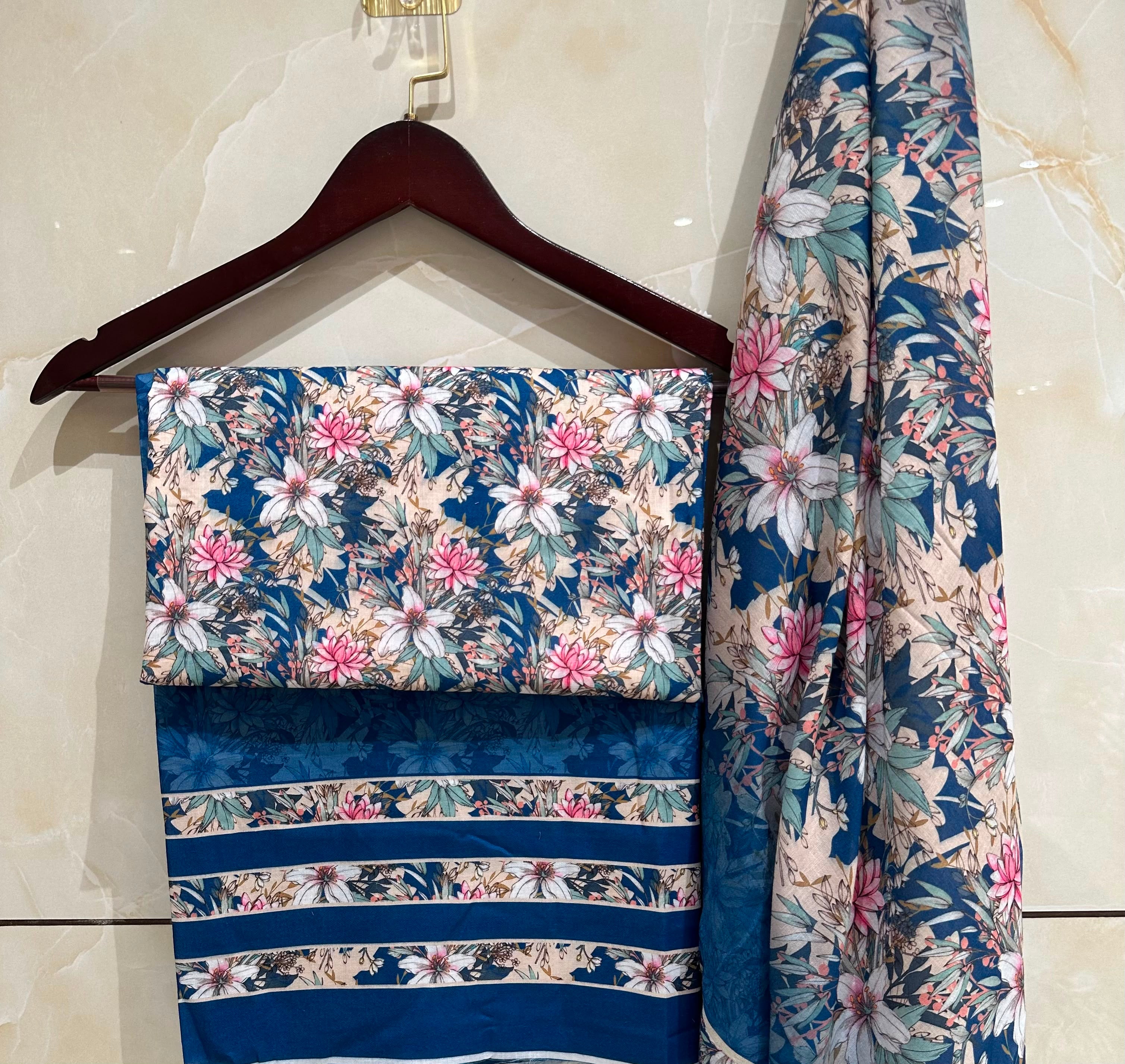 PRINT WITH BOTTOM DESIGN