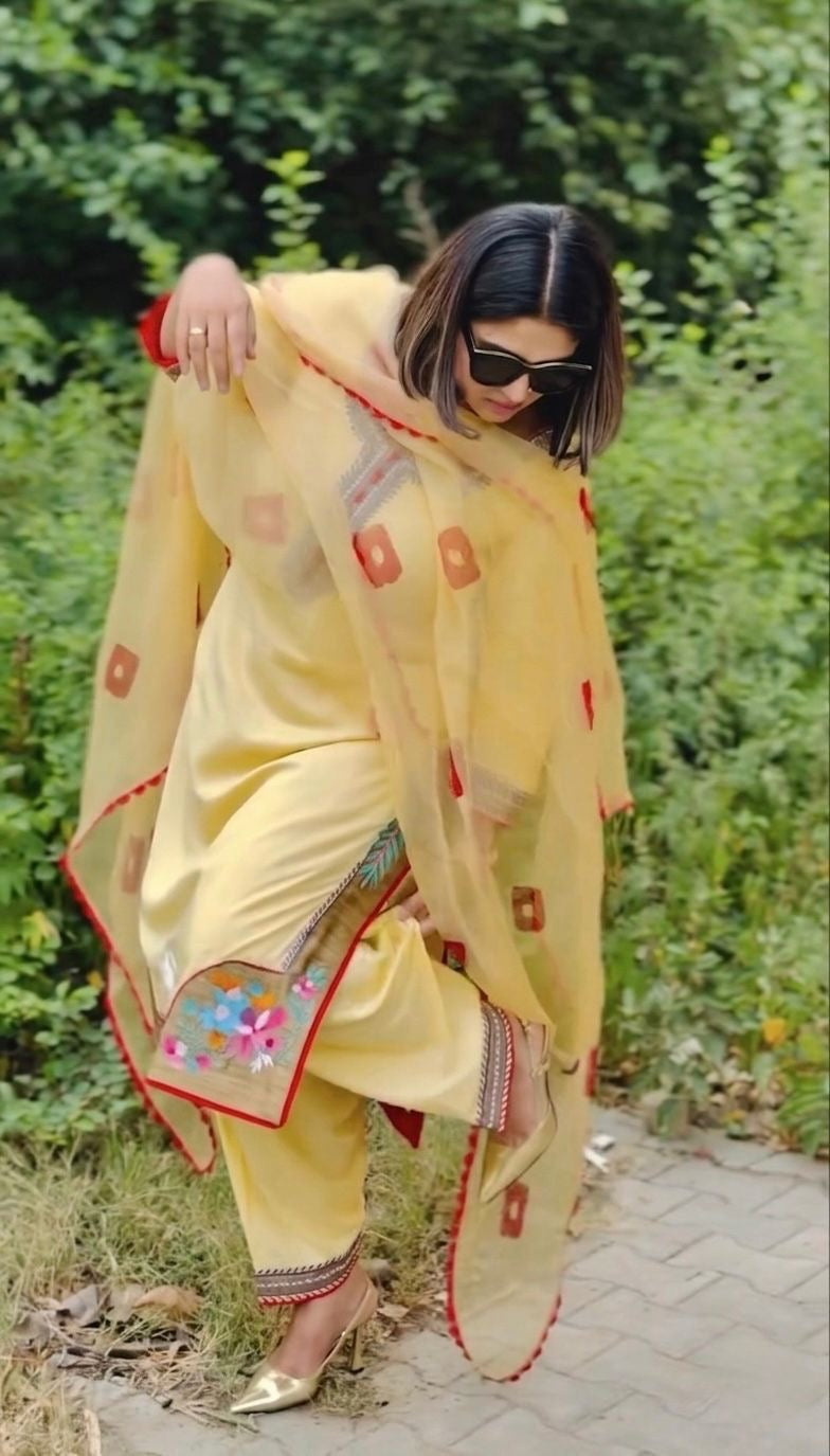 Yellow special suit